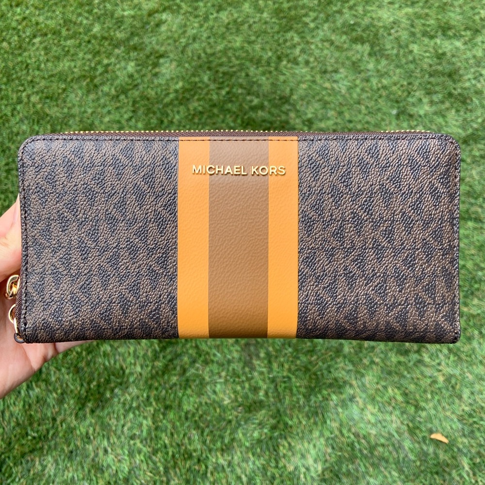Michael Kors wallet